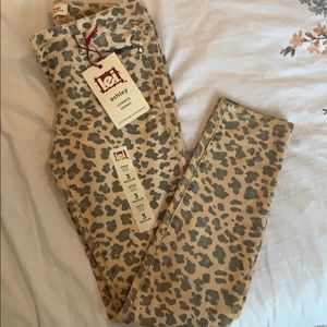 Cheetah print skinny jeans